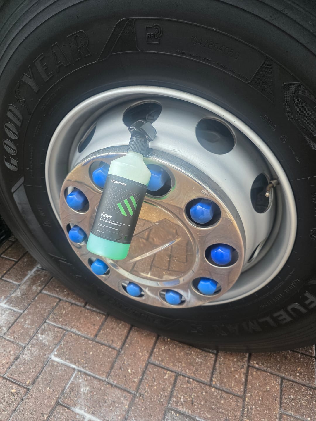 Customer photo review of Viper - Non-acidic Wheel Cleaner