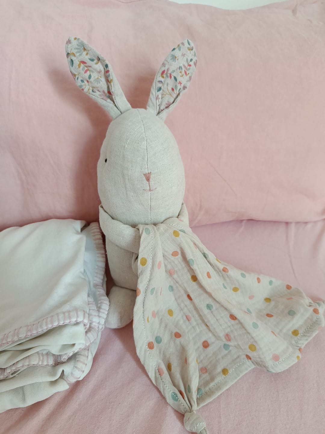 Customer photo review of Maileg - Spieluhr Hase Natur