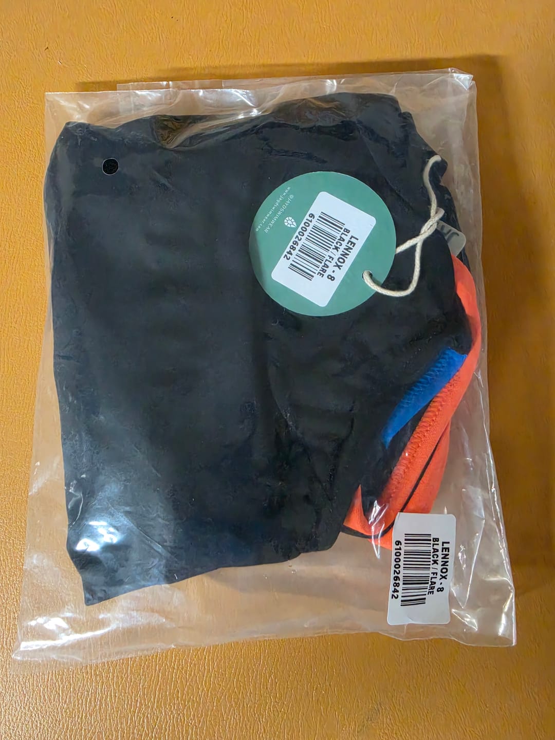 Customer photo review of LENNOX ONE PIECE - Black|Flare