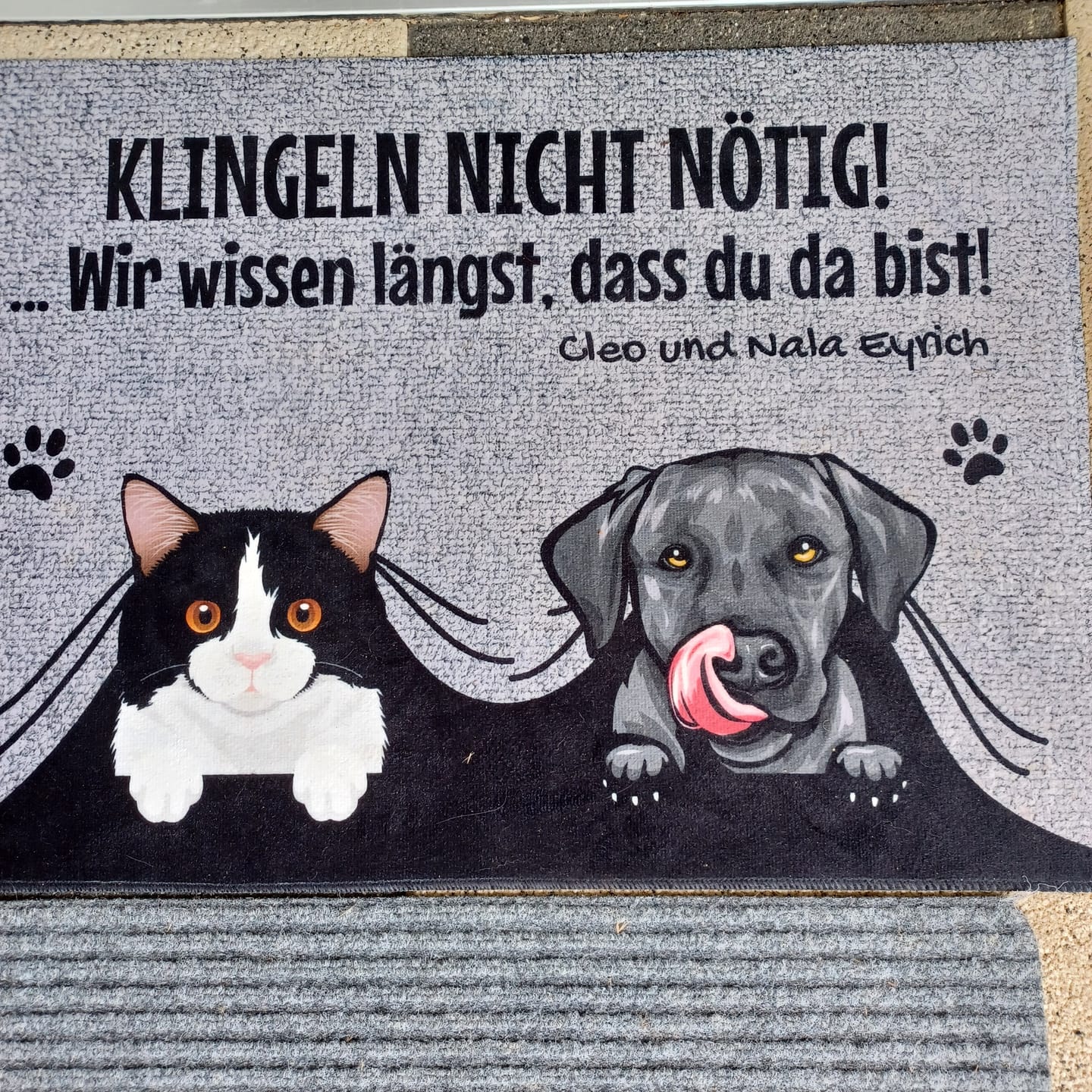 Customer photo review of Personalisierte Fußmatte - Klingeln nicht nötig