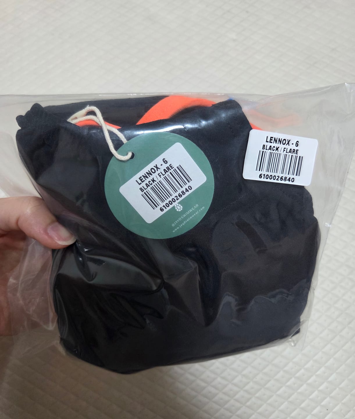 Customer photo review of LENNOX ONE PIECE - Black|Flare