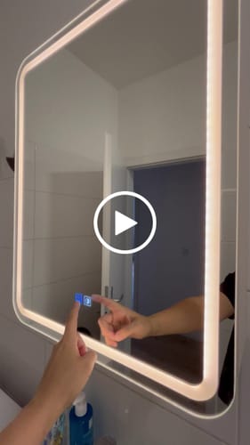 Customer video review of SONNI Spiegelschrank mit Beleuchtung 70x 55 cm, LED Spiegelschrank mit Taschentuch-Durchlass, Steckdose, Anti-Beschlag & 3 Lichtfarben, Dimmbar - Holzschrank Beige, Vollständig Montiert