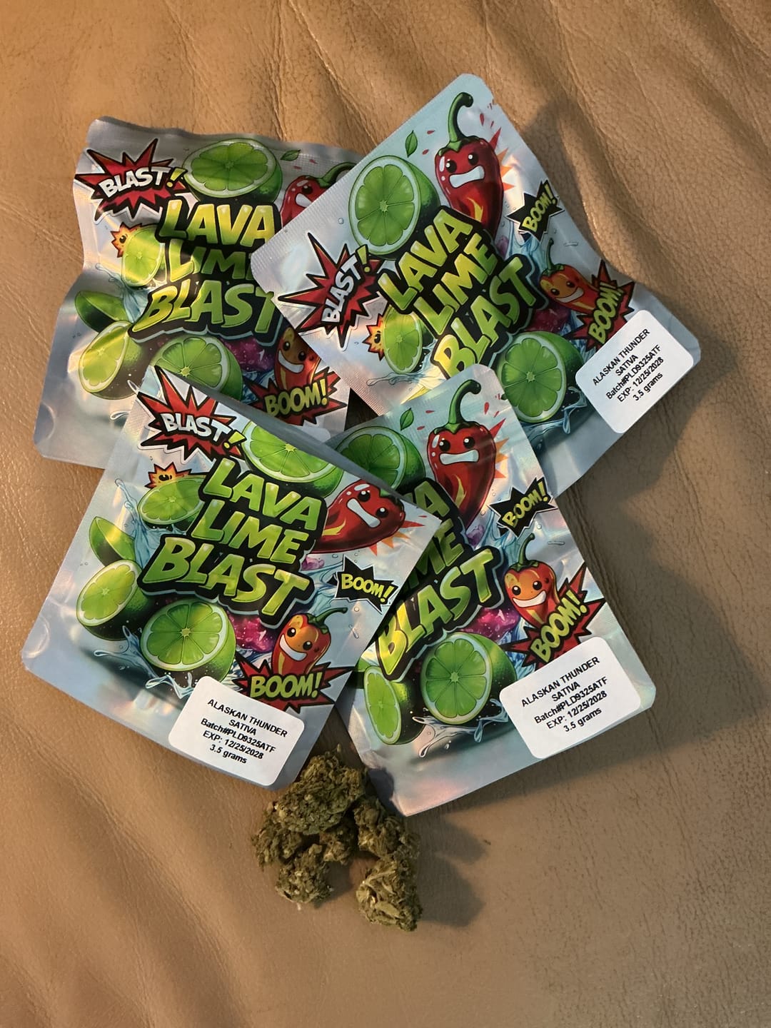 Customer photo review of Alaskan Thunder - Sativa