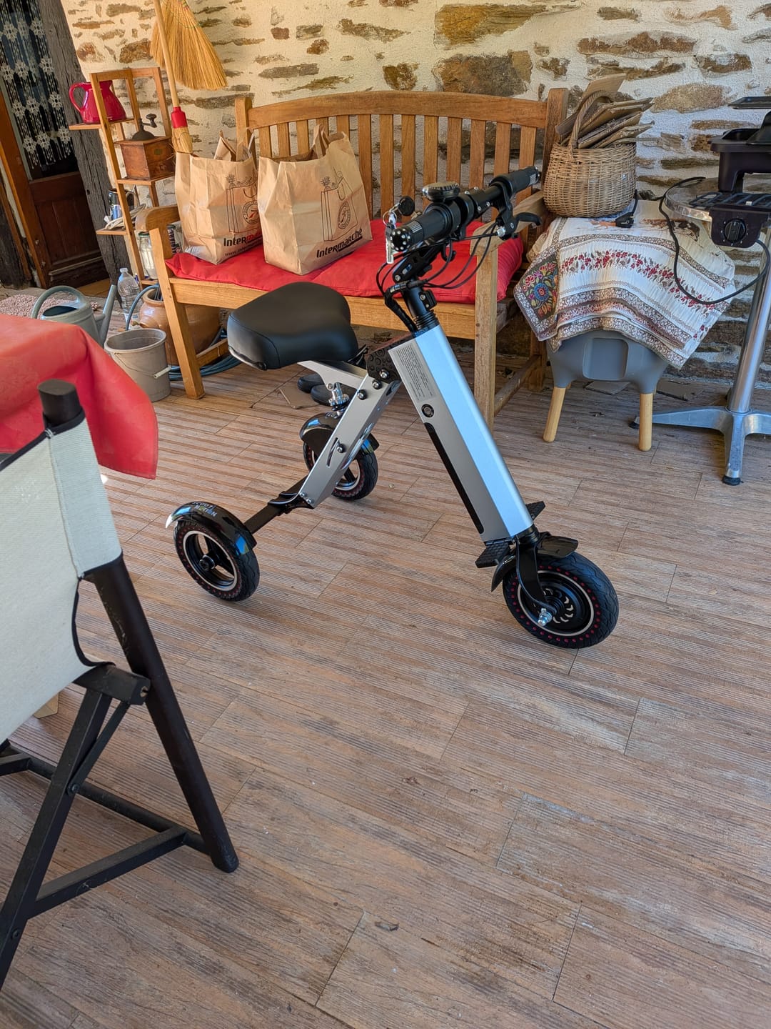 Customer photo review of Mini trottinette pliable 3 roues ES-35 pour PMR et Séniors - Tricycle ultra léger