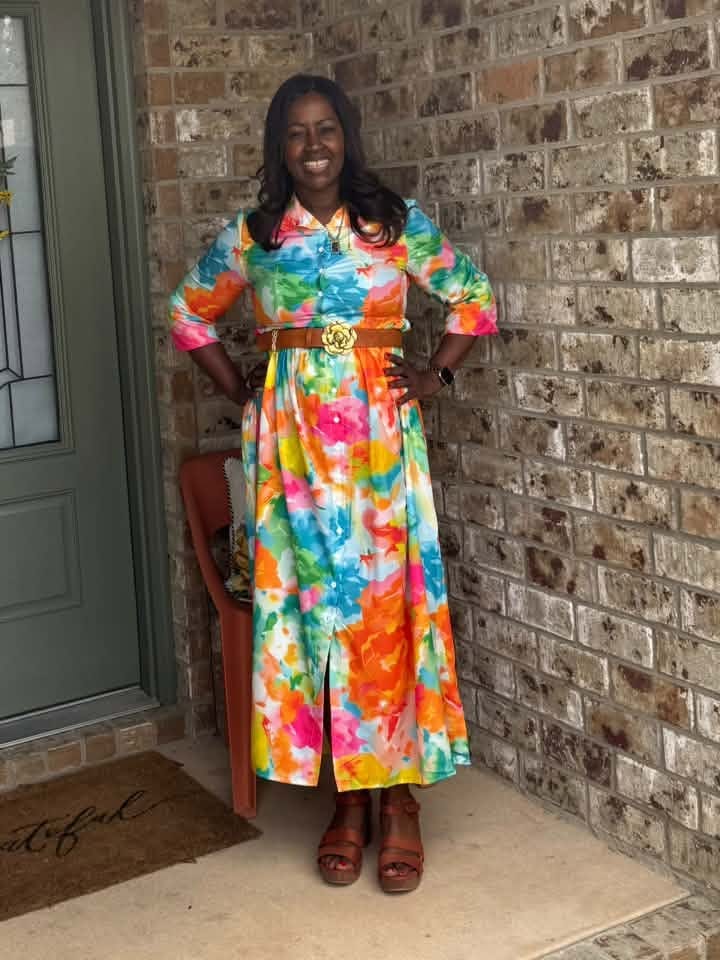 Customer photo review of Long Sleeves Buttoned Contrast Color Pleated Pockets Printed Lapel Maxi Dresses Shirt Dress