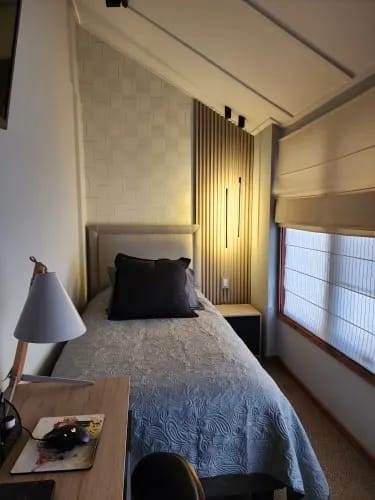 Customer photo review of Vertical Black Pendant Light for Bedroom, Wall Halo, 56–91 cm