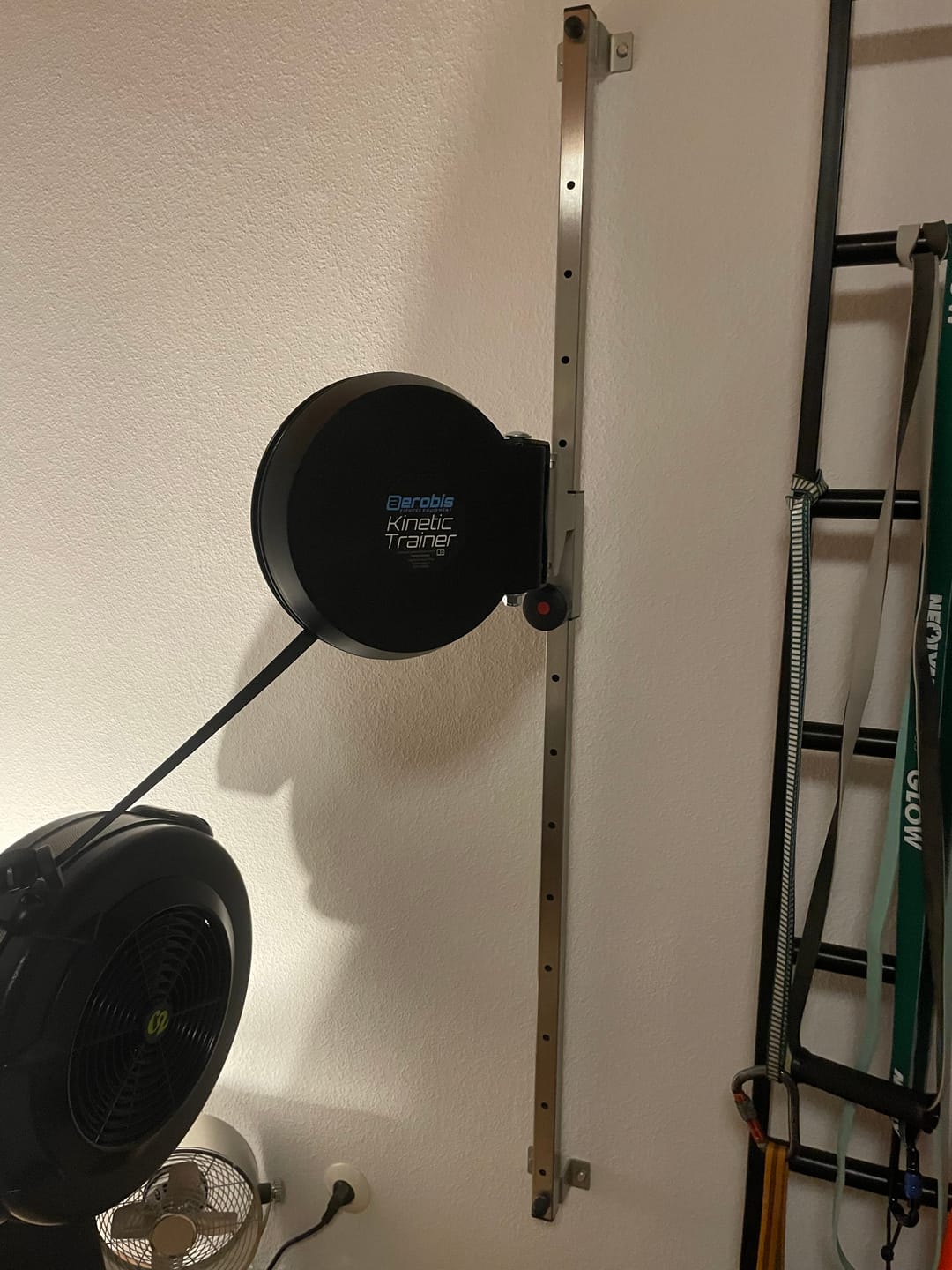 Customer photo review of Wall Rail - Fast height adjustment for revvll and Kinetic Trainer