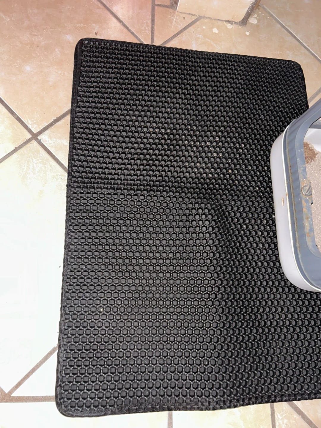 Customer photo review of The MiloPaw™ Ultimate LitterGuard