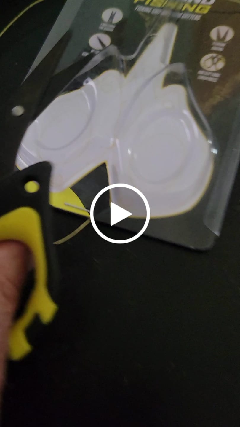 Customer video review of Mini Scissors for Cutting Braided Fishing Line