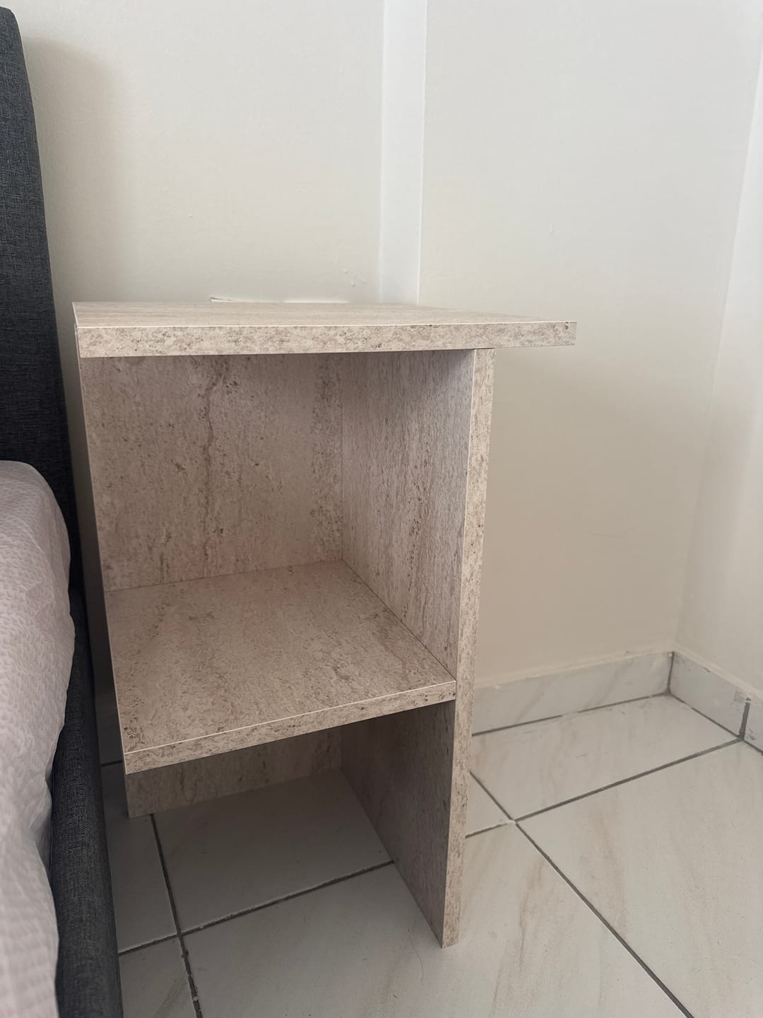 Customer photo review of Κομοδίνο Βοηθητικό Τραπεζάκι 74x37x6,5 εκ. | 382NRC1811