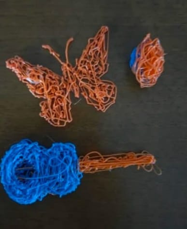 Customer photo review of Bolígrafo 3D Creativo PequePlanets™