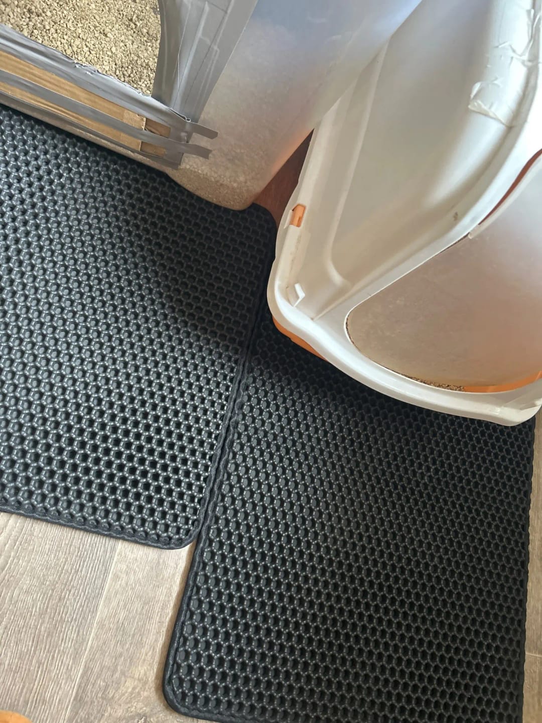Customer photo review of The MiloPaw™ Ultimate LitterGuard