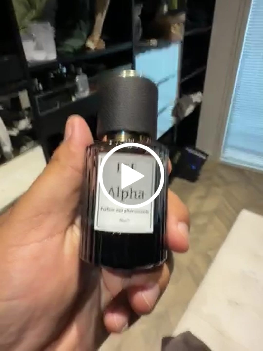 Customer video review of Parfum aux phéromones