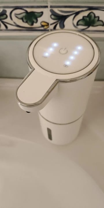 Customer photo review of Automatic Wall-Mounted Foaming Liquid Soap Dispenser Electric USB Charging Hand Sanitizer Dispenser for Hotels Bathrooms