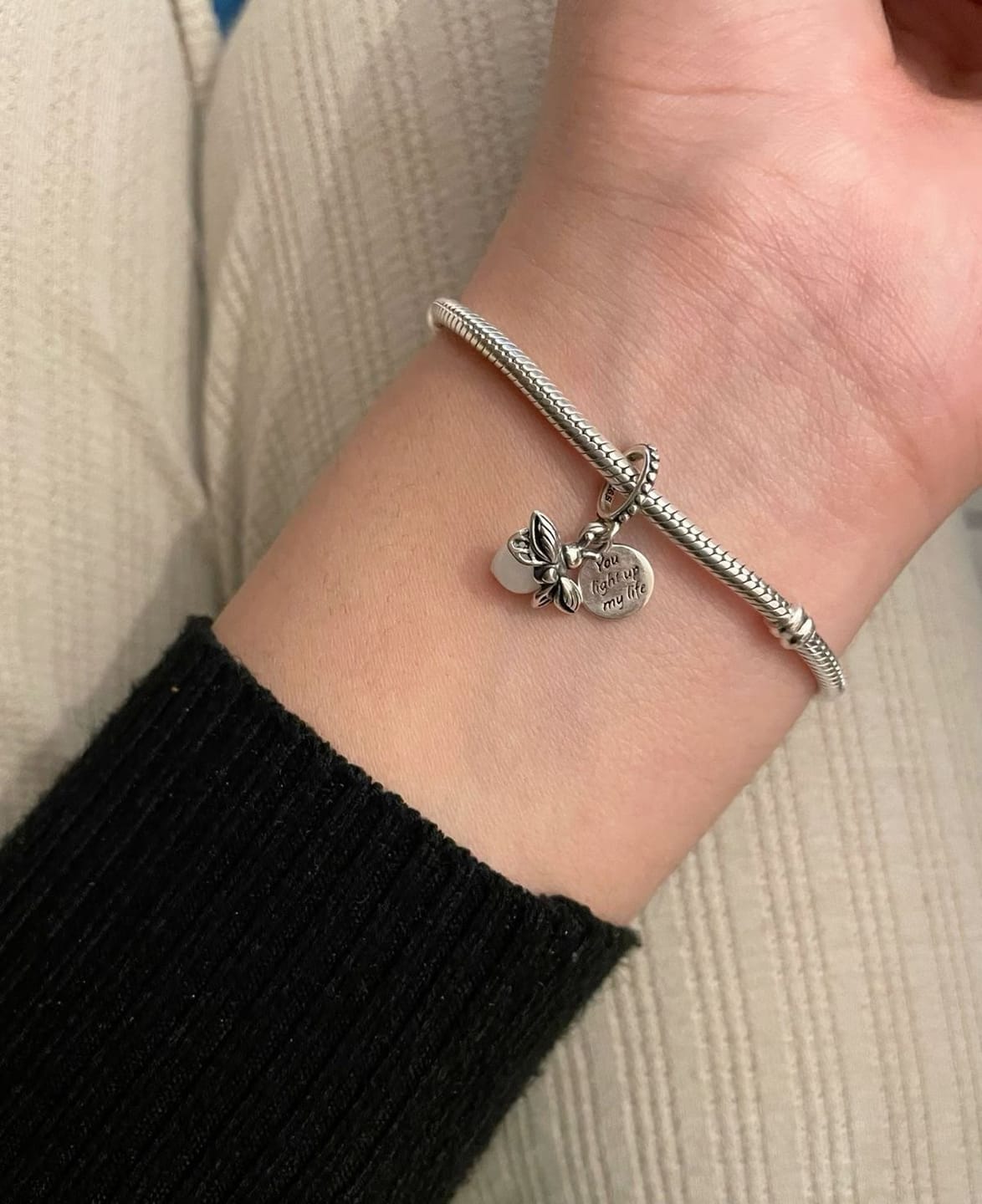 Customer photo review of Brazalete Cadena de Serpiente con Broche de Corazón