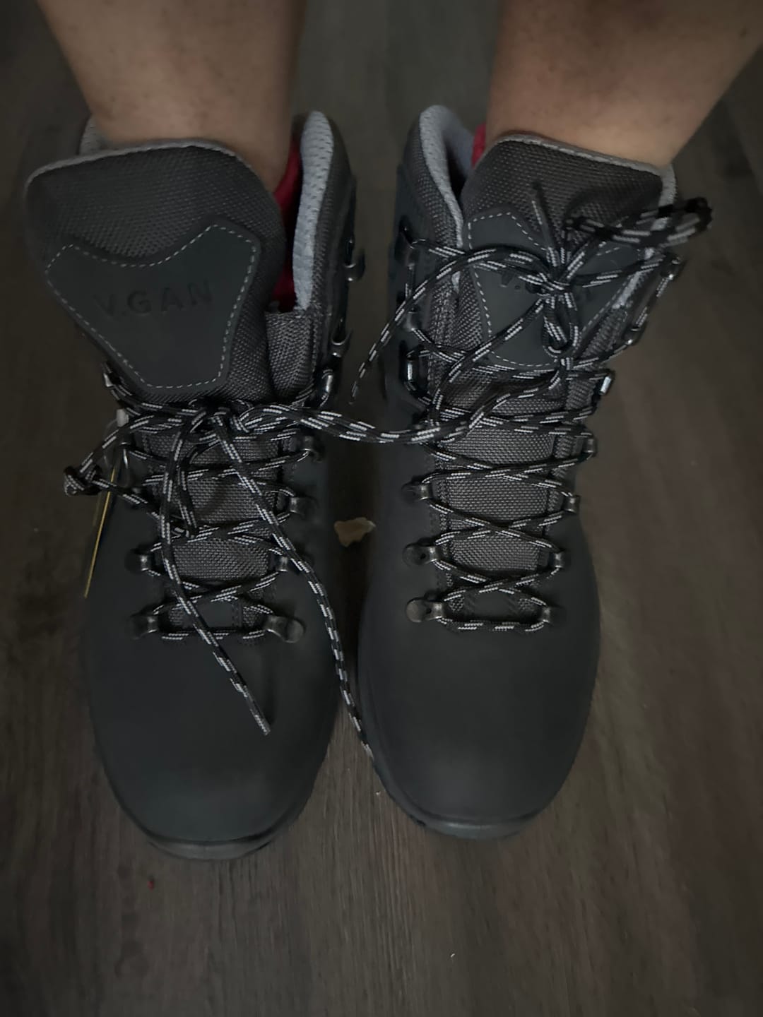 Customer photo review of Arti Hiker Boots
