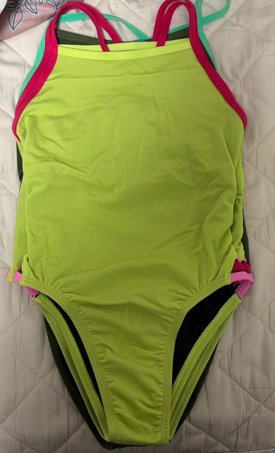 Customer photo review of ZAMBIA ONE PIECE - Kiwi|Tart