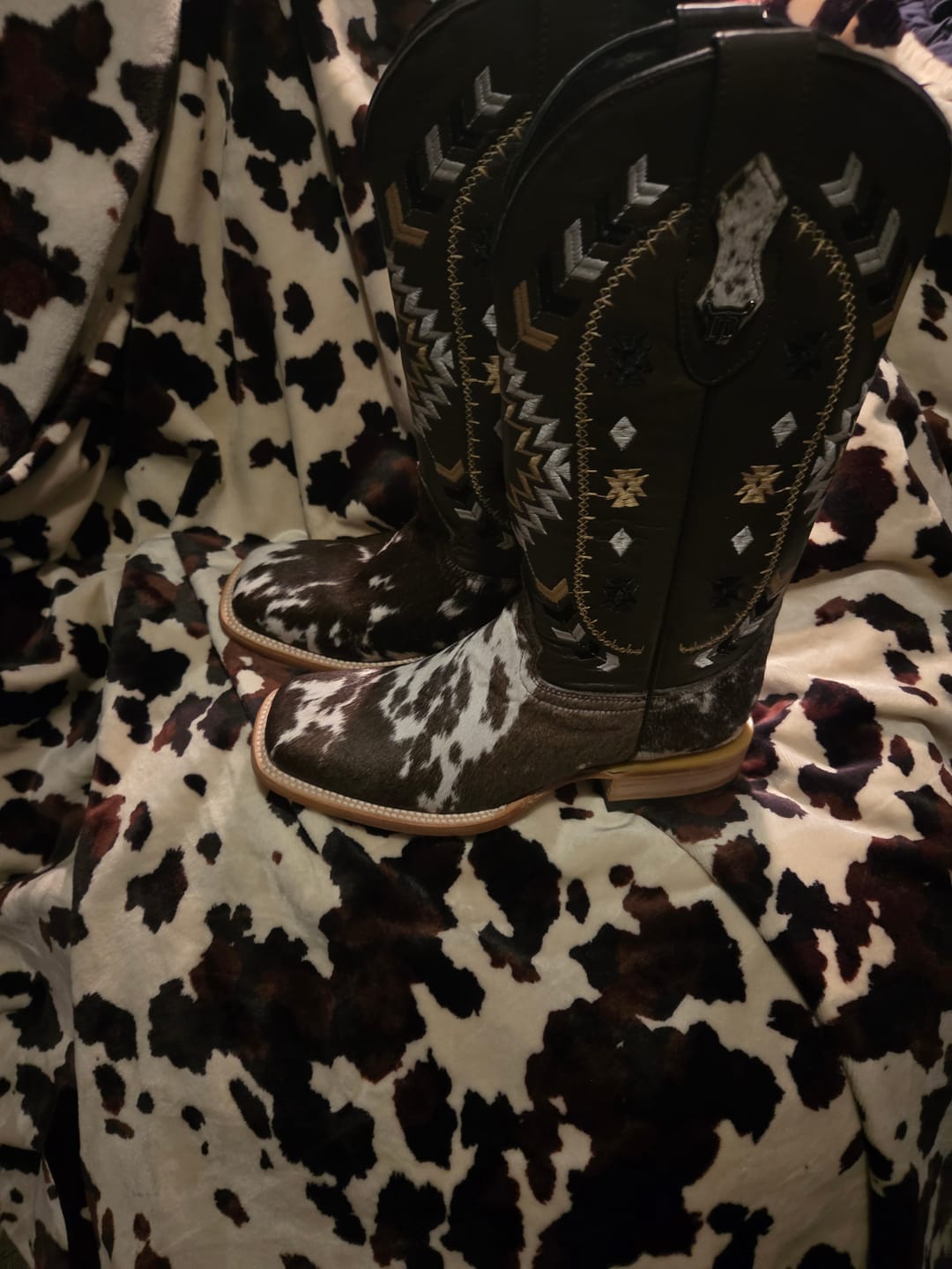 Customer photo review of Brown Genuine Cowhide Boots - Square Toe