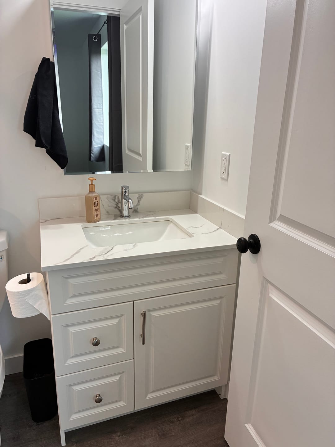 Customer photo review of 60" Vanity (61" Width) Single Sink Counter Top