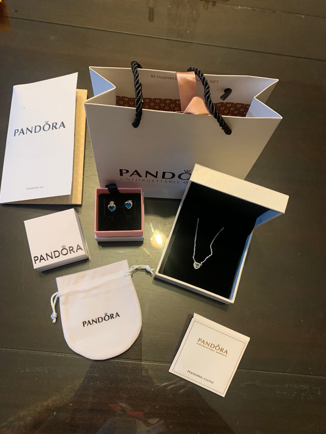 Customer photo review of COLLAR PANDORA CORAZON ELEVADO AZUL + KIT DE REGALO