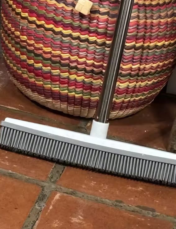 Customer photo review of furrake Pet Hair Carpet Rake