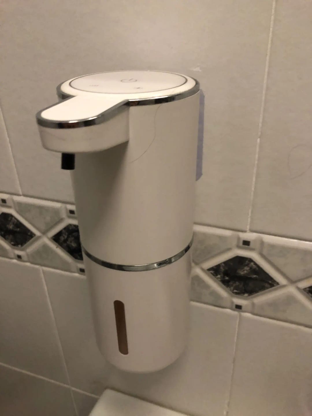 Customer photo review of Automatic Wall-Mounted Foaming Liquid Soap Dispenser Electric USB Charging Hand Sanitizer Dispenser for Hotels Bathrooms