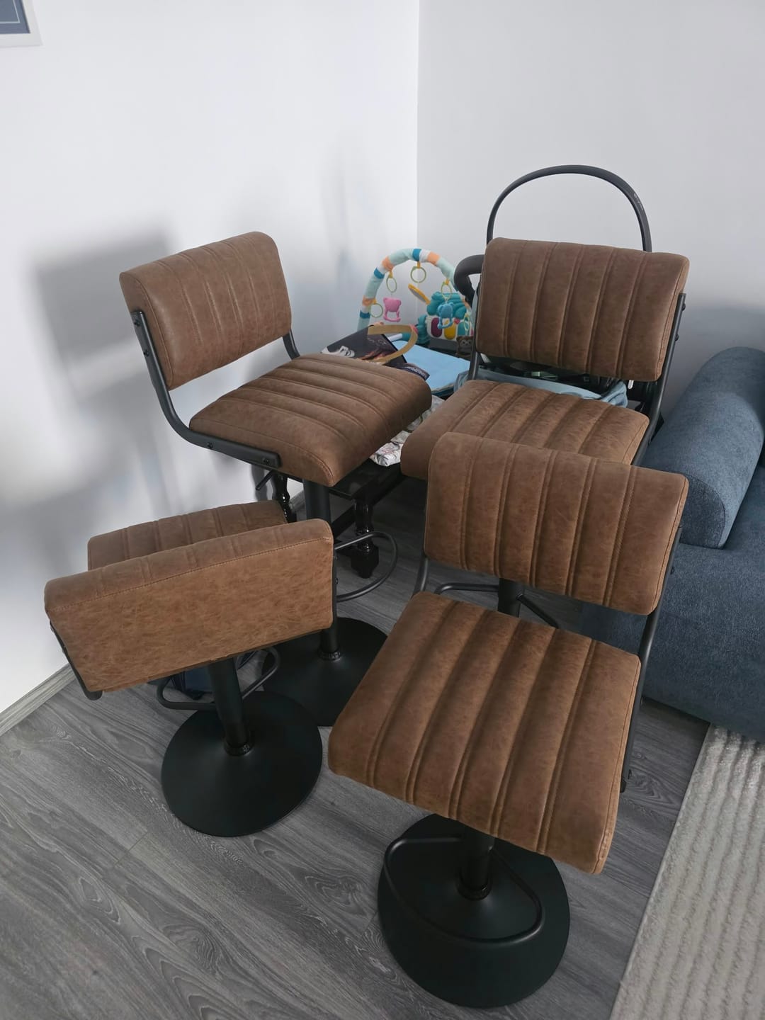 Customer photo review of Scaun bar H88, maro/negru, piele ecologica/otel, 39x46x89/109 cm