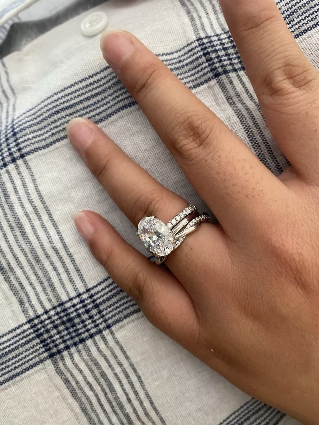 Customer photo review of S925 3PC 4.0Ct Oval Cut Hidden Halo Ring & Twist Band Stackable Statement Ring Sets For Travel