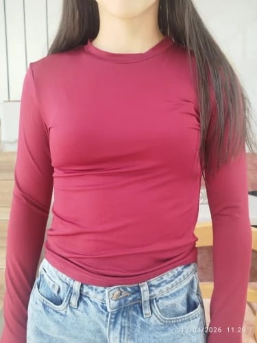 Customer photo review of Solid Color Slim T-Shirt Slim Fit Long Sleeve