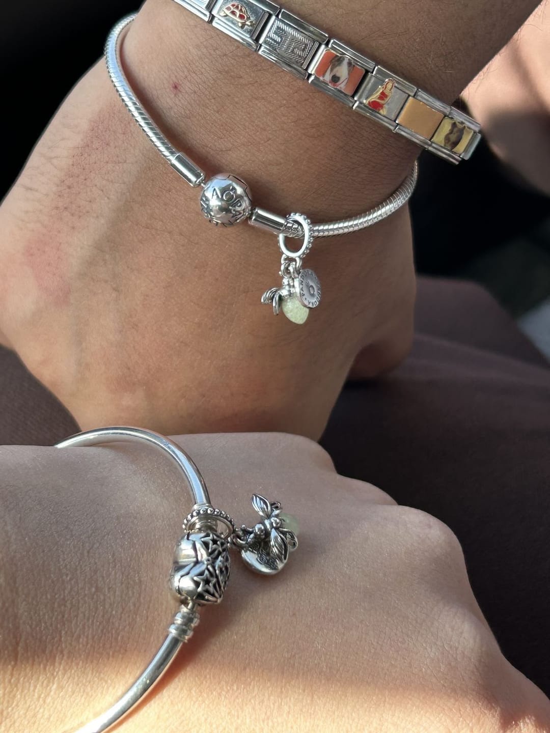 Customer photo review of Brazalete Cadena de Serpiente con Broche de Corazón