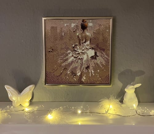 Customer photo review of Woman with white dress, butterflies and flowers | Diamond Painting Kit
