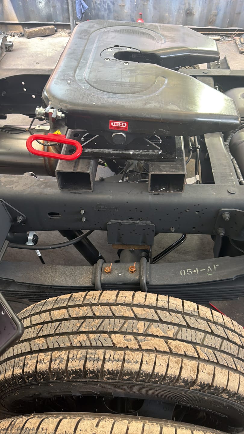 Customer photo review of Tulga T10 Fifth Wheel Hitch 36k 45k For Pick Up Trucks