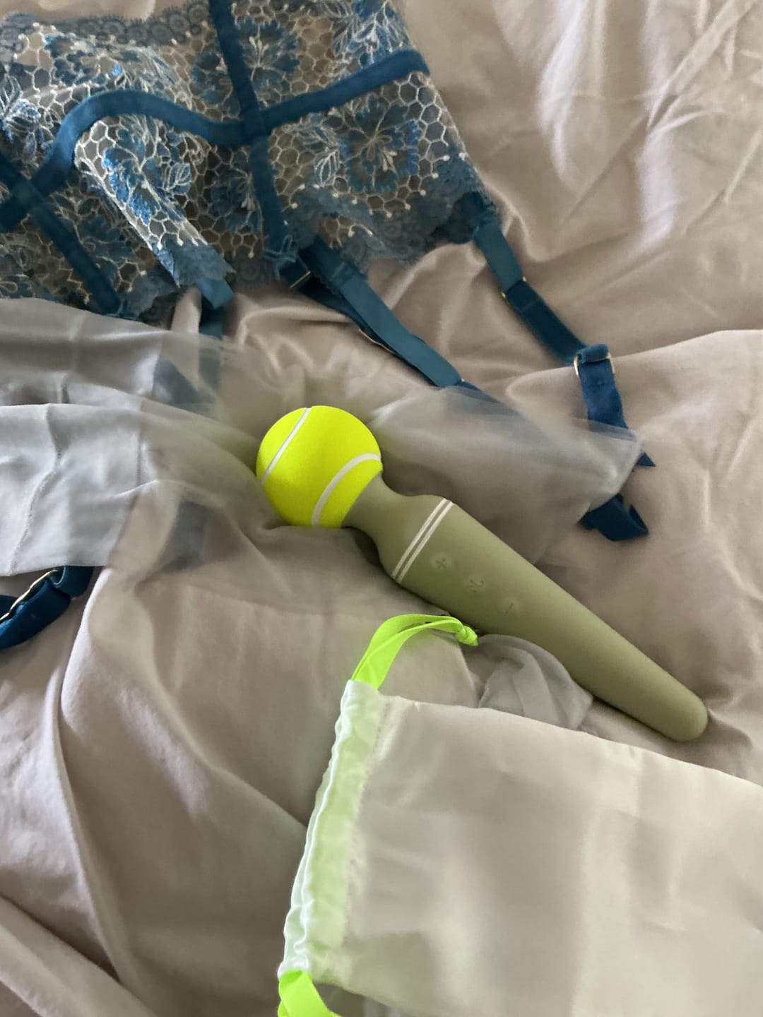 Customer photo review of Smash Wand Vibrator
