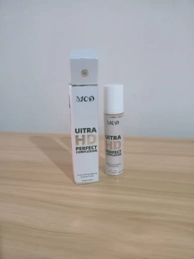 Customer photo review of Liquid Waterproof Matte Foundation