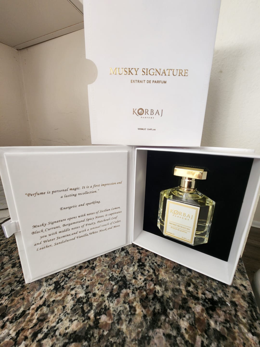 Customer photo review of Korbaj MUSKY SIGNATURE - Extrait de Parfum 100ml