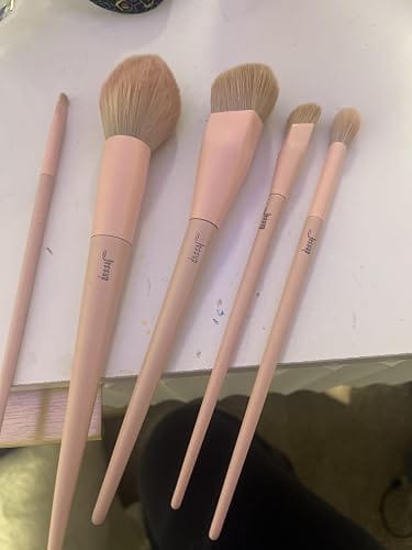 Customer photo review of Crystal Pink Makeup Brushes Set Premium Vegan T495