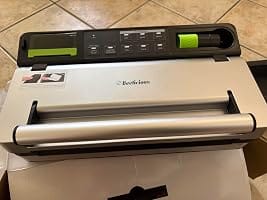 Customer photo review of 98kPa Smart Vacuum Sealer with FreshTrack Label Printing & Food Management App, Dual-Pump Food Sealer with Double Heat Seal, Extra Moist Mode for Meal Prep, Sous Vide & Freezer, VSP801, Silver