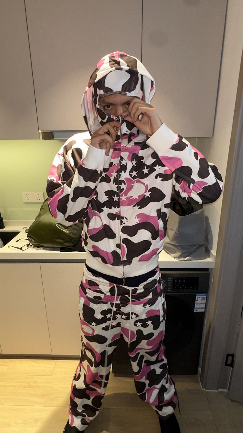 Customer photo review of Star Camo Face Mask Zip-Up Hoodie&Double-Waist Baggy Sweatpants