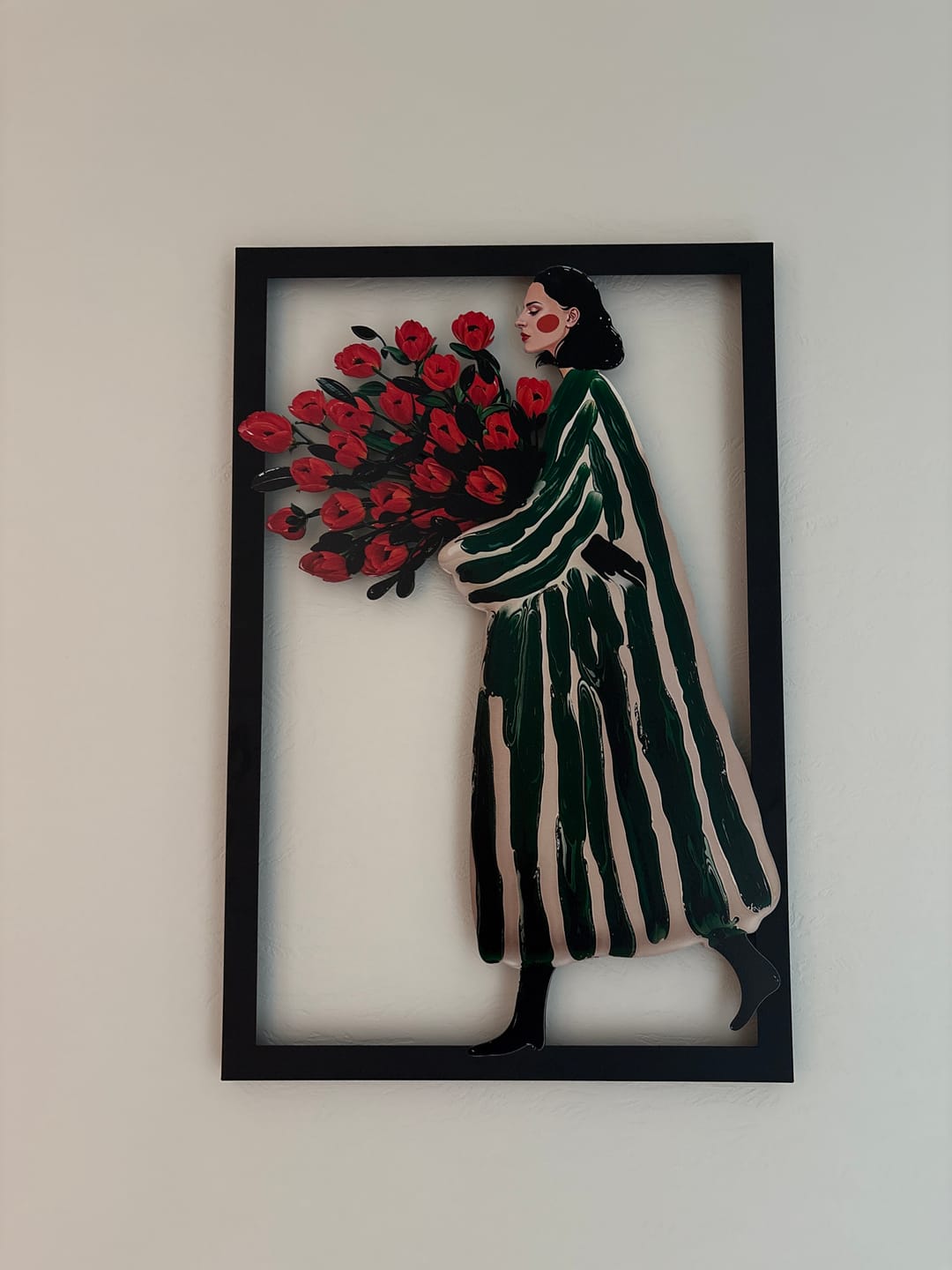 Customer photo review of Rose Lady Metal Tablo