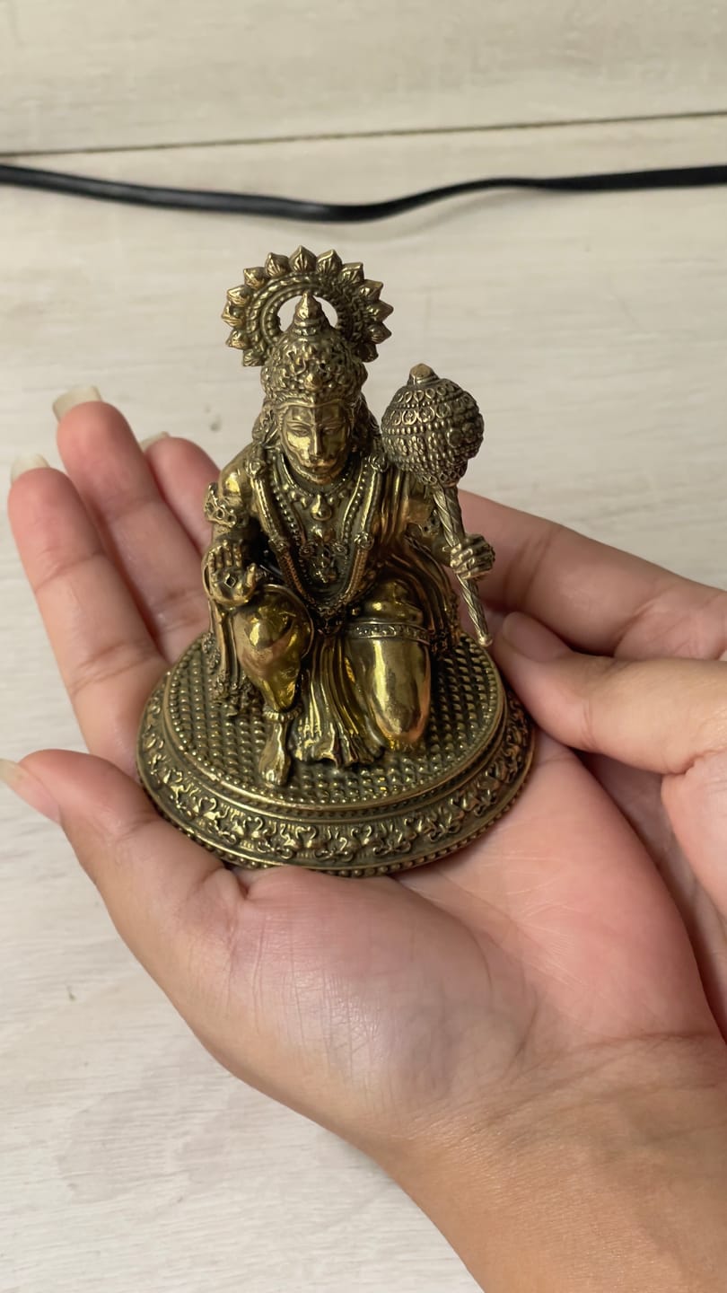 Customer photo review of Hanuman Ji Brass Idol | Vastu Remedy for Strength, Protection & Devotion | 3–4 Inch | 140–210 g
