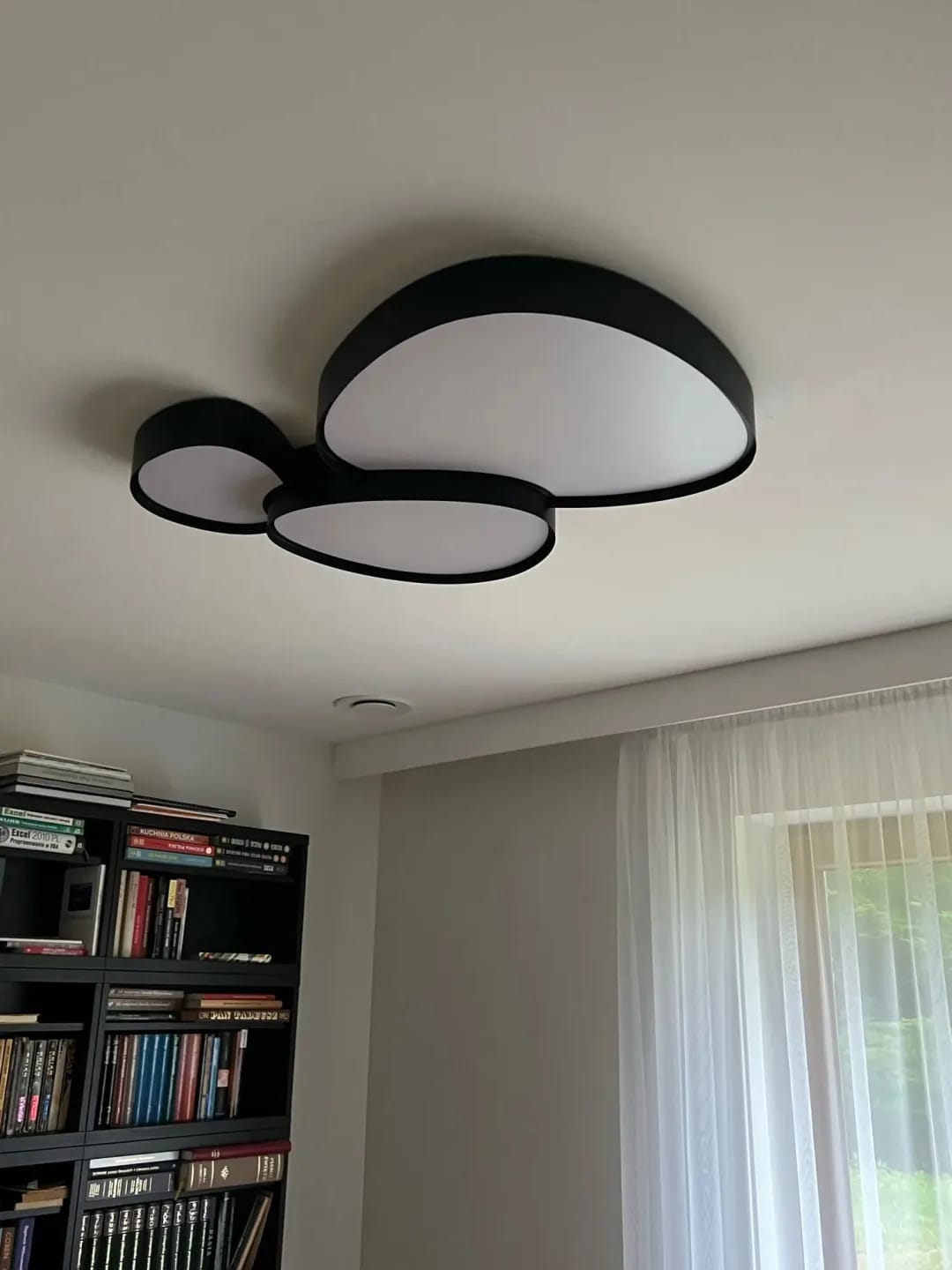 Customer photo review of Acrylic Ceiling Light for Living Room, Overlapping Discs, 40–90 cm