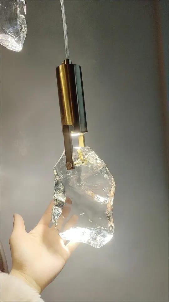 Customer photo review of Rough-Cut Crystal Pendant Light for Bedside, Brass, 28 cm