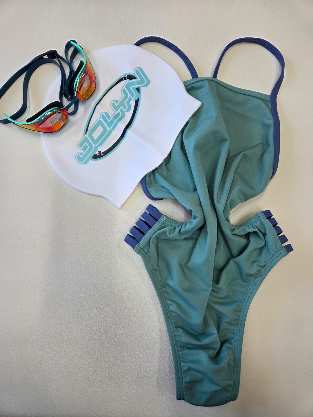 Customer photo review of LENNOX ONE PIECE - Matcha|Storm