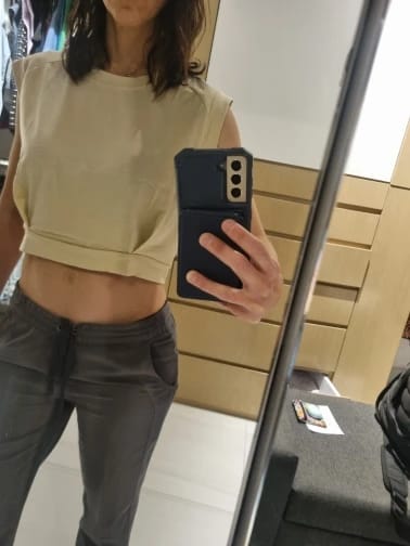 Customer photo review of Crop Cotton For T-Shirt Sleeveless