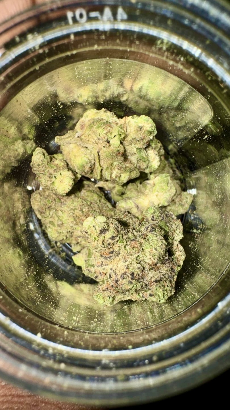 Customer photo review of Frosted Kush