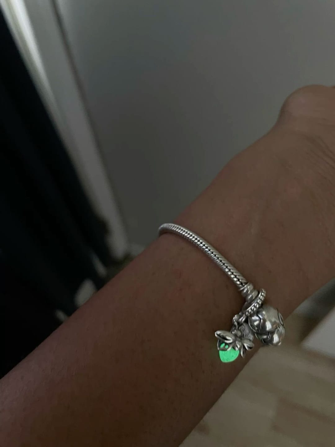 Customer photo review of Brazalete Cadena de Serpiente con Broche de Corazón