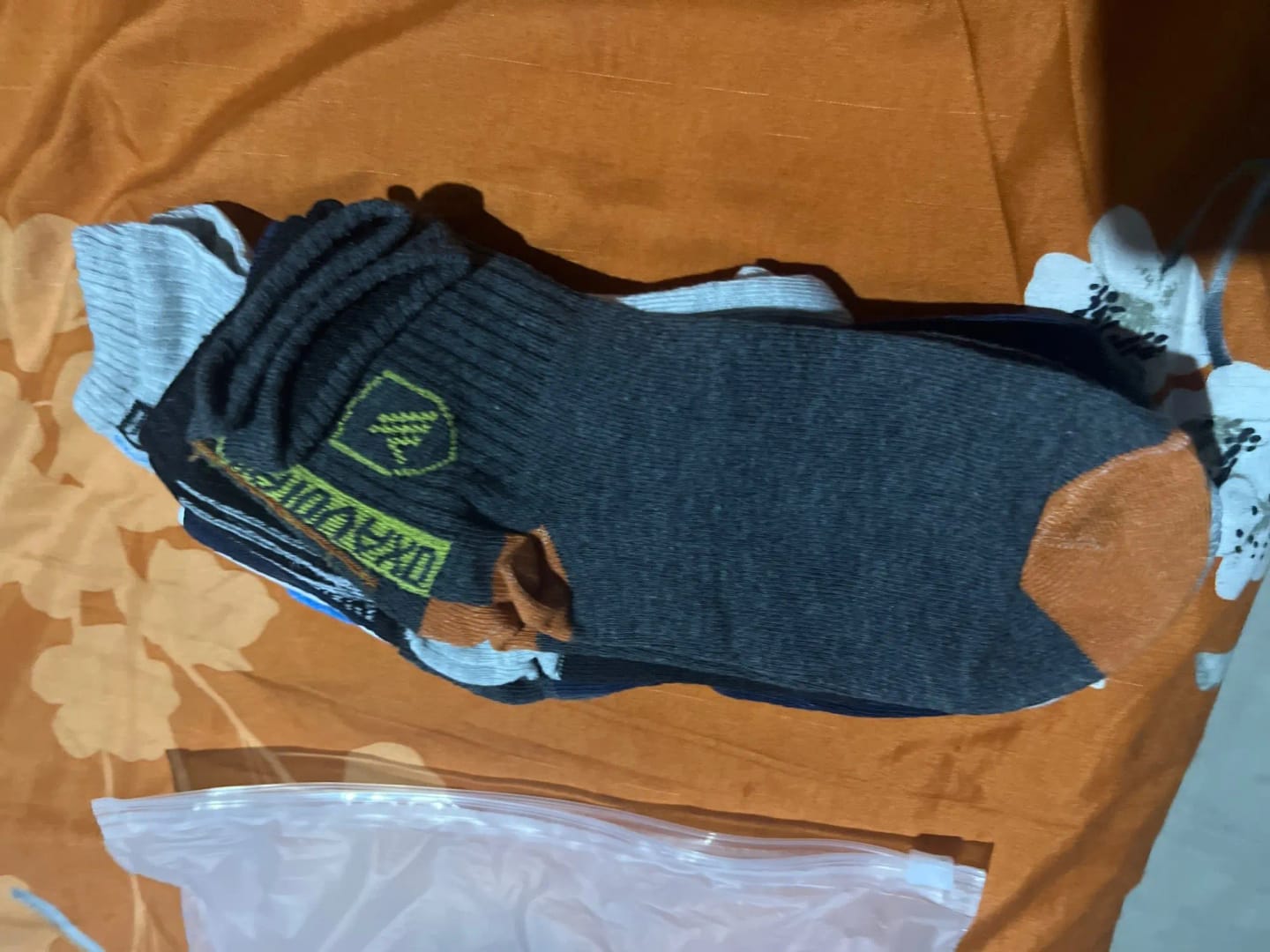 Customer photo review of 5 Pair Men's Mid Calf Socks