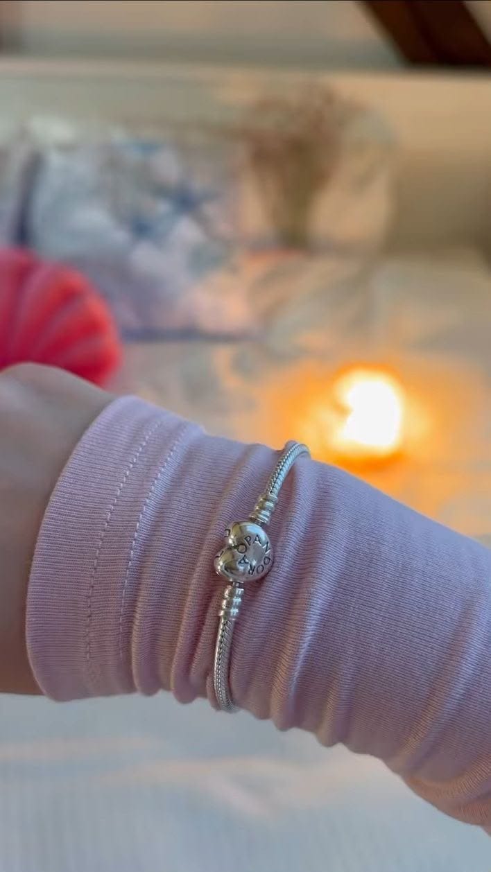 Customer photo review of Brazalete Cadena de Serpiente con Broche de Corazón