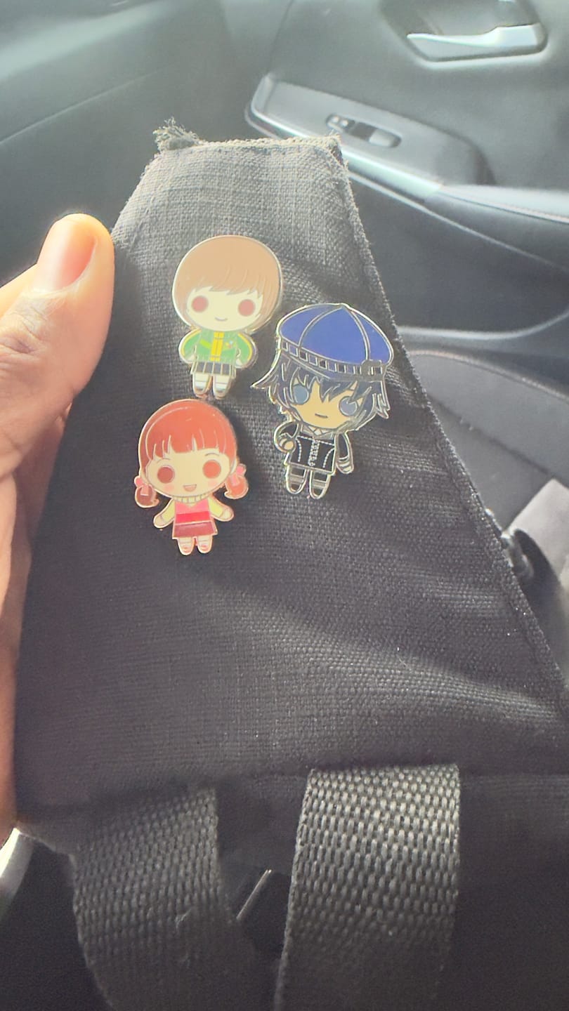 Customer photo review of Persona 4 Golden - Nanako Dojima Collector's Pin