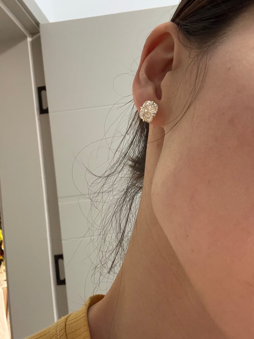 Customer photo review of S925 4.0 Ct*2pc Cushion Cut Women's Stud Earrings Vintage Earrings For Everyday Wear